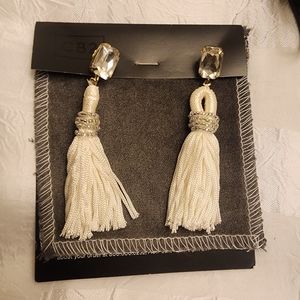 WHITE TASSEL EARRINGS WITH BEADING & SQUARE CRYSTAL DETAIL            c